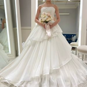 ボリュームたっぷりのお姫様ドレス