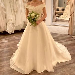 上品で刺繍が素敵