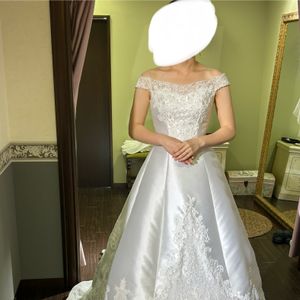 刺繍が素敵なドレス!