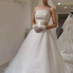 クラシカルと可愛さを兼ね備えたドレス