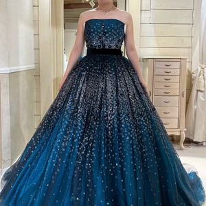 華やかさと大人の落ち着きが絶妙なドレス