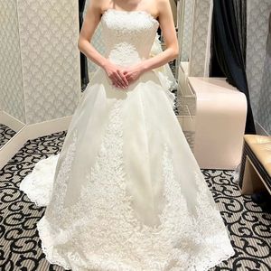 シルク生地が美しいドレス