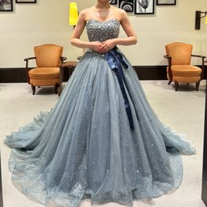 キラキラブルードレス