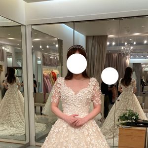 花びらたっぷりドレス