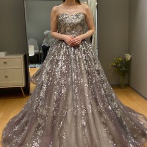 キラキラがかわいいグレードレス