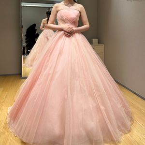 イソギンチャクみたいなドレス