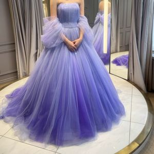 パーソナルカラーを選ばないドレス