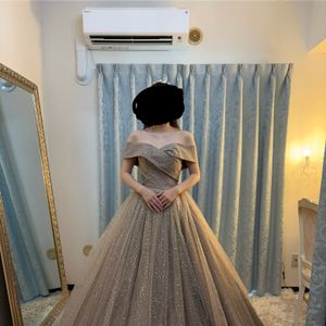 キラキラが素敵な大人ベージュ