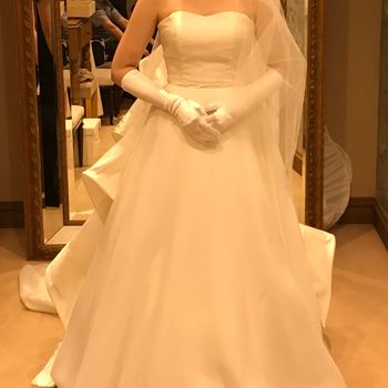 バックスタイルかなりオシャレ！個性的なデザイン