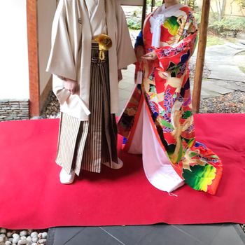 一味違う、華やかな友禅打ち掛け