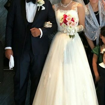 シンプルで大人可愛いドレス