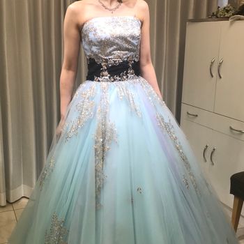 プリンセスラインのチュールドレス