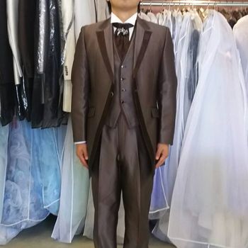 こげ茶タキシード