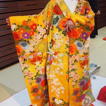 華やかな色打掛
