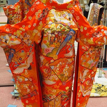 鮮やかな色打掛