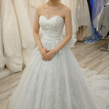 ウェディングドレスとしても着れます