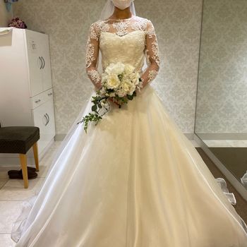クラシカルなロングスリーブドレス