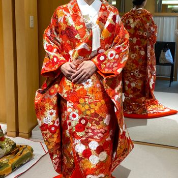 小花柄の赤い色打掛