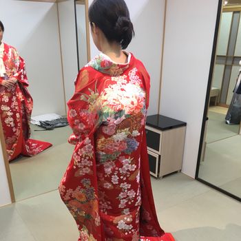 可愛らしい色打掛です。