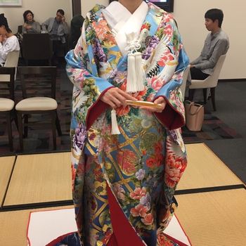 あえてクールな色打掛に