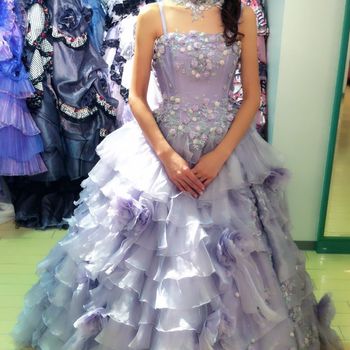 ナチュラルな結婚式にピッタリのカラードレス