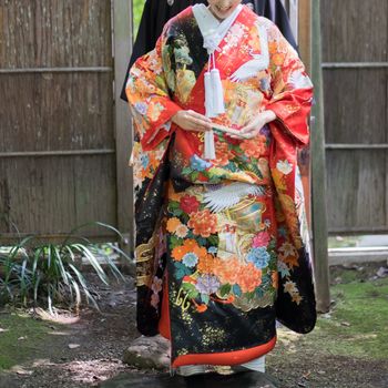 和装 赤と黒の色打掛