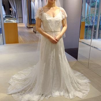 女神っぽい総レースのきれいなドレス