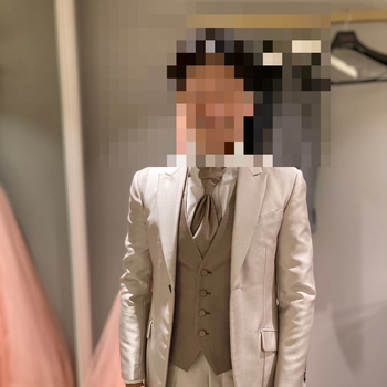 シャンパンゴールドで目指せ！クラシカルな雰囲気漂う花婿