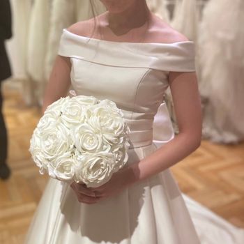 ザ・花嫁さん！シンプルなウェディングドレス