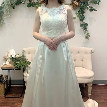 セパレートタイプのシンプルドレス