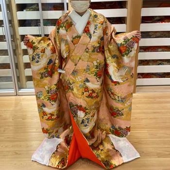 ピンクゴールド色打掛