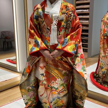 大人っぽく華やかさのある色打ち掛け
