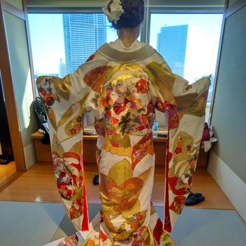 品のある華やかな白打掛け