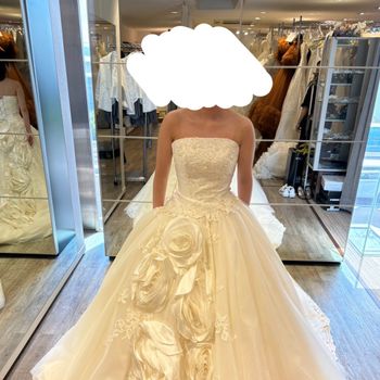 ひとつのドレスで印象を変えれる