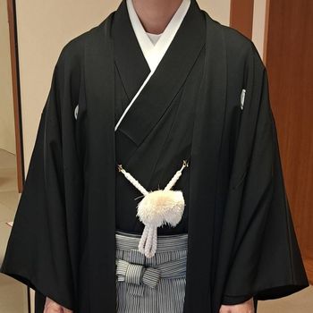 王道の紋付き袴