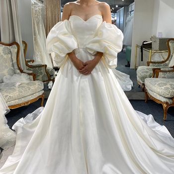 同じドレスで雰囲気を変えたい人におすすめのドレス
