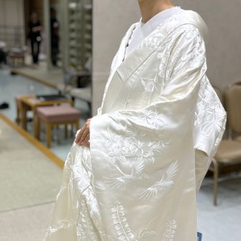華のある白無垢