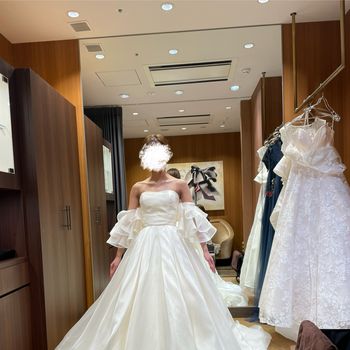袖の取り外し可能な可愛いドレス