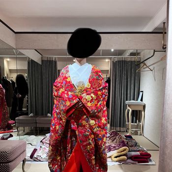 赤色の可愛らしい色仕掛け