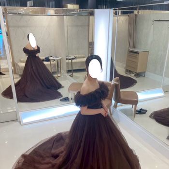 ブラウンの大人かわいいドレス