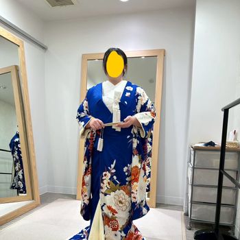 濃いめの青色で落ち着いた色の色打掛