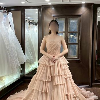 フリフリスカートが印象的