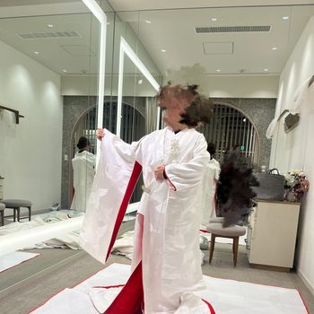 赤の差し色がとてもすてき