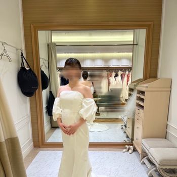 袖が特徴的なマーメイドドレスでした