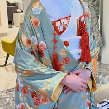 淡いグリーンが綺麗な色打掛