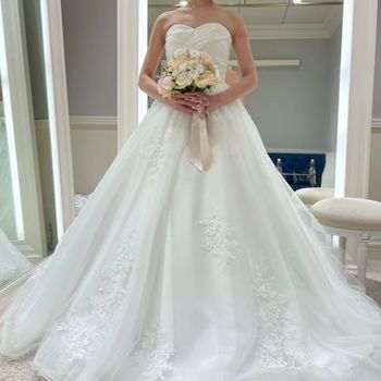 ボリュームたっぷり花柄ドレス