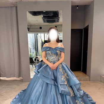 サテンたっぷりシンデレラドレス