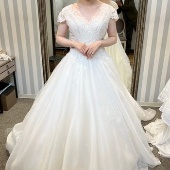 キラキラビジューの韓国風ドレス