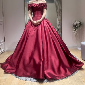 ゴージャスと可愛さが両立した主役になれるドレス