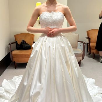 トレーンが素敵なドレス